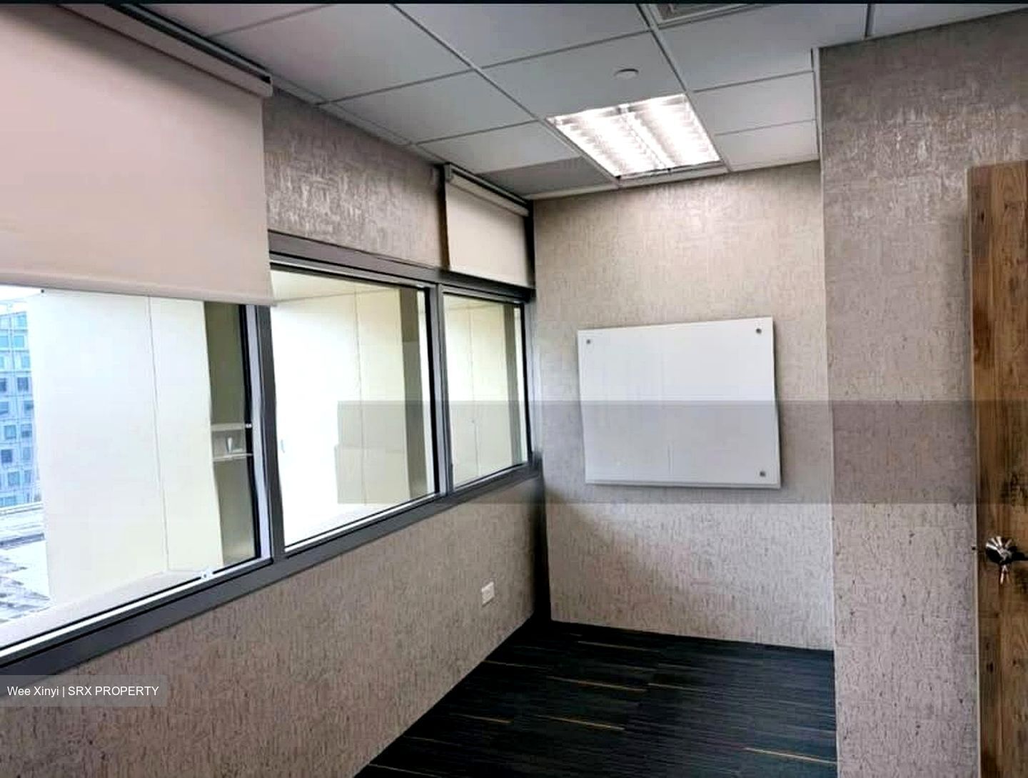 111 Somerset (D9), Office #585540801